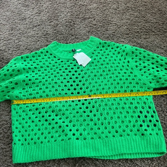DIVIDED H&M Lime Green Soft Open Knit Crochet Crop Sweater Wide Sleeve S NEW - Picture 11 of 11